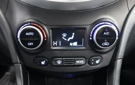 Hyundai Solaris II рестайлинг, 2015 год, 960 000 рублей, 18 фотография