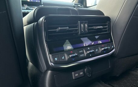 Toyota Land Cruiser, 2023 год, 17 500 000 рублей, 16 фотография