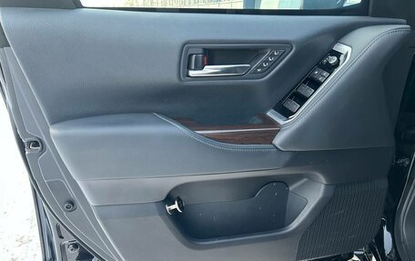 Toyota Land Cruiser, 2023 год, 17 500 000 рублей, 17 фотография