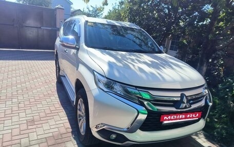 Mitsubishi Pajero Sport III рестайлинг, 2017 год, 2 450 000 рублей, 4 фотография