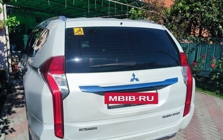 Mitsubishi Pajero Sport III рестайлинг, 2017 год, 2 450 000 рублей, 10 фотография