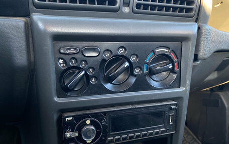 Daewoo Nexia I рестайлинг, 2004 год, 100 000 рублей, 3 фотография