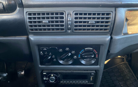 Daewoo Nexia I рестайлинг, 2004 год, 100 000 рублей, 4 фотография