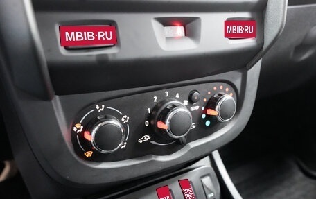 Renault Duster I рестайлинг, 2015 год, 1 180 000 рублей, 16 фотография