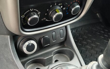 Renault Duster I рестайлинг, 2014 год, 750 000 рублей, 21 фотография