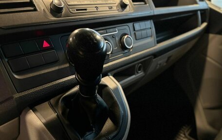 Volkswagen Transporter T6 рестайлинг, 2019 год, 2 515 000 рублей, 18 фотография