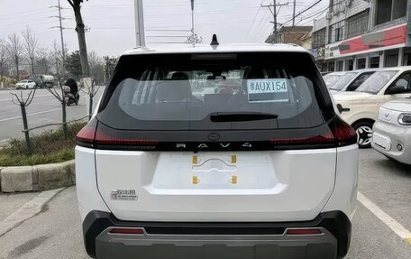 Toyota RAV4, 2025 год, 4 400 000 рублей, 5 фотография