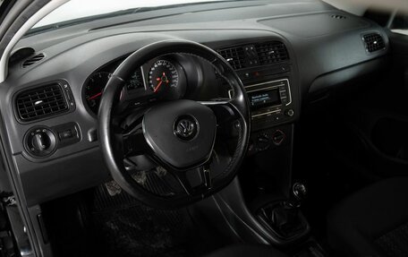 Volkswagen Polo VI (EU Market), 2017 год, 1 150 000 рублей, 5 фотография