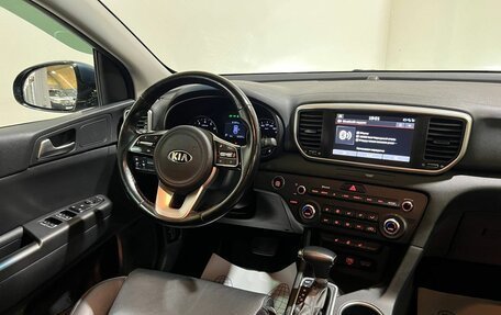 KIA Sportage IV рестайлинг, 2020 год, 2 400 000 рублей, 11 фотография