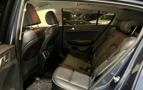 KIA Sportage IV рестайлинг, 2020 год, 2 400 000 рублей, 15 фотография