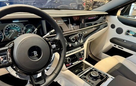 Rolls-Royce Ghost Series II рестайлинг, 2024 год, 43 000 000 рублей, 12 фотография