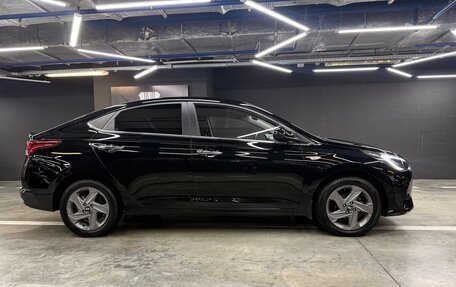 Hyundai Solaris II рестайлинг, 2021 год, 1 900 000 рублей, 6 фотография