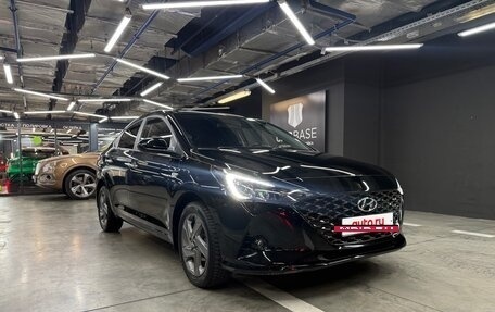 Hyundai Solaris II рестайлинг, 2021 год, 1 900 000 рублей, 4 фотография