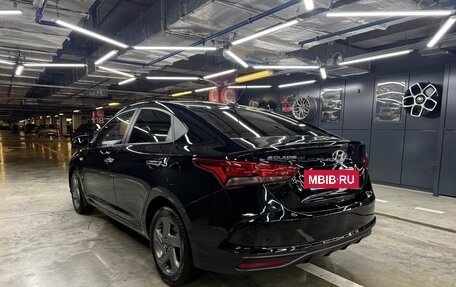 Hyundai Solaris II рестайлинг, 2021 год, 1 900 000 рублей, 10 фотография