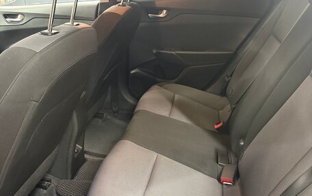 Hyundai Solaris II рестайлинг, 2021 год, 1 900 000 рублей, 14 фотография