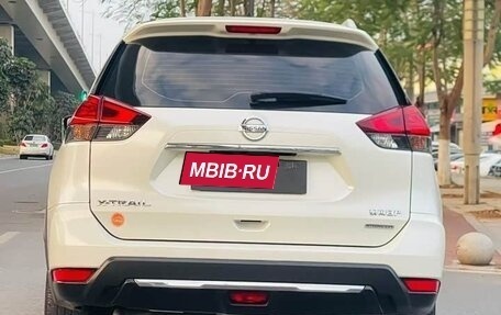 Nissan X-Trail, 2023 год, 2 400 000 рублей, 4 фотография