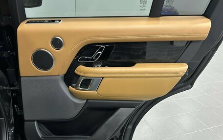 Land Rover Range Rover IV рестайлинг, 2020 год, 6 490 000 рублей, 26 фотография