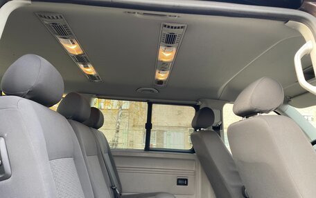 Volkswagen Caravelle T5, 2012 год, 1 800 000 рублей, 12 фотография