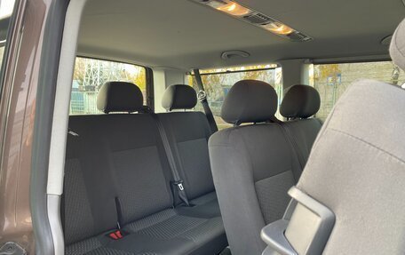 Volkswagen Caravelle T5, 2012 год, 1 800 000 рублей, 13 фотография