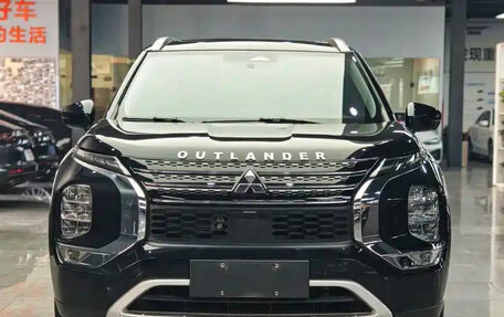 Mitsubishi Outlander, 2023 год, 3 735 400 рублей, 4 фотография