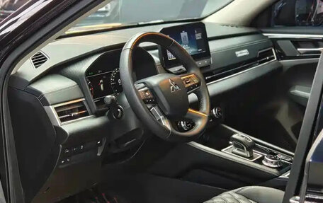 Mitsubishi Outlander, 2023 год, 3 735 400 рублей, 5 фотография