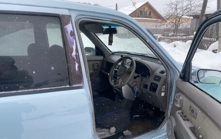 Nissan Cube II, 2001 год, 150 000 рублей, 4 фотография