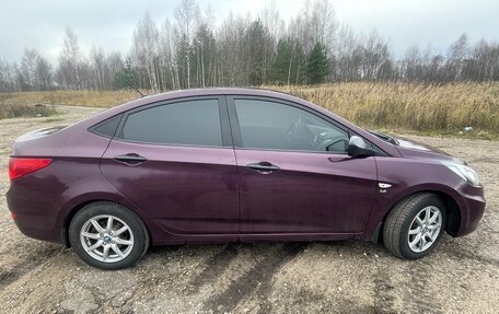 Hyundai Solaris II рестайлинг, 2011 год, 750 000 рублей, 3 фотография