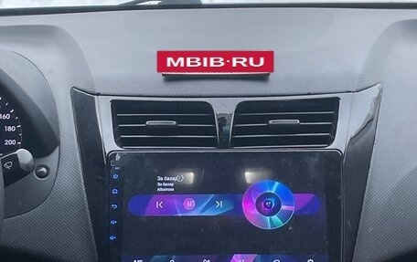 Hyundai Solaris II рестайлинг, 2011 год, 750 000 рублей, 10 фотография