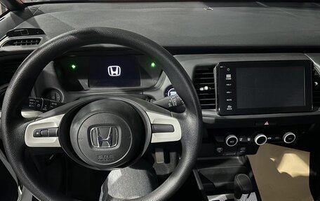 Honda Fit, 2021 год, 1 040 000 рублей, 7 фотография
