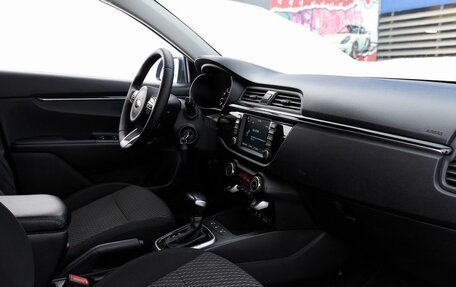 KIA Rio IV, 2018 год, 1 347 000 рублей, 6 фотография