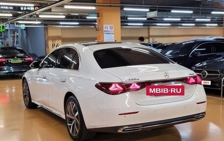 Mercedes-Benz E-Класс, 2024 год, 5 991 147 рублей, 6 фотография