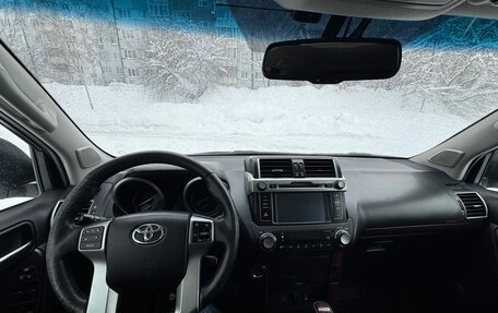 Toyota Land Cruiser Prado 150 рестайлинг 2, 2014 год, 2 949 000 рублей, 5 фотография