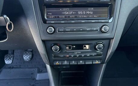 Skoda Rapid I, 2014 год, 990 000 рублей, 13 фотография