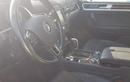 Volkswagen Touareg III, 2016 год, 4 100 000 рублей, 7 фотография