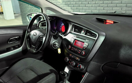 KIA cee'd III, 2018 год, 1 300 000 рублей, 16 фотография