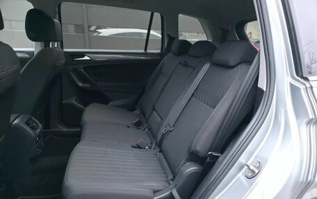 Volkswagen Tiguan, 2023 год, 2 100 000 рублей, 7 фотография