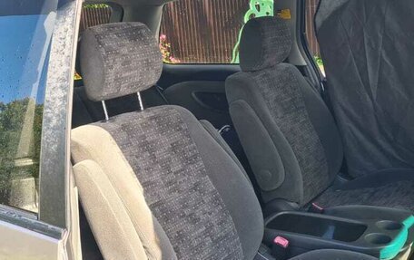 Toyota Estima III рестайлинг -2, 2005 год, 1 350 000 рублей, 10 фотография