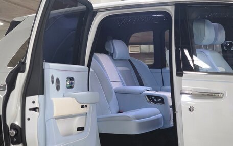 Rolls-Royce Cullinan, 2023 год, 38 500 000 рублей, 11 фотография