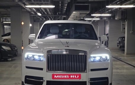 Rolls-Royce Cullinan, 2023 год, 38 500 000 рублей, 5 фотография