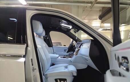 Rolls-Royce Cullinan, 2023 год, 38 500 000 рублей, 20 фотография
