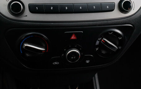 Hyundai Solaris II рестайлинг, 2019 год, 895 000 рублей, 15 фотография