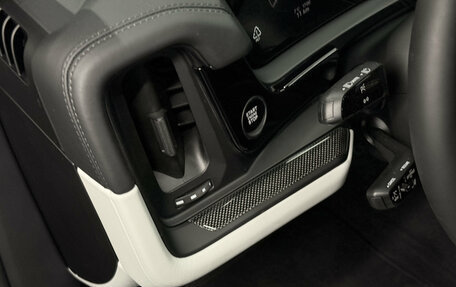 Porsche Cayenne III, 2025 год, 26 752 944 рублей, 16 фотография