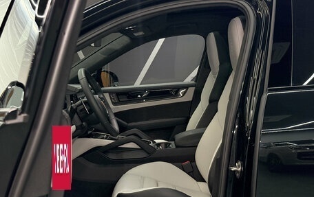 Porsche Cayenne III, 2025 год, 26 752 944 рублей, 10 фотография