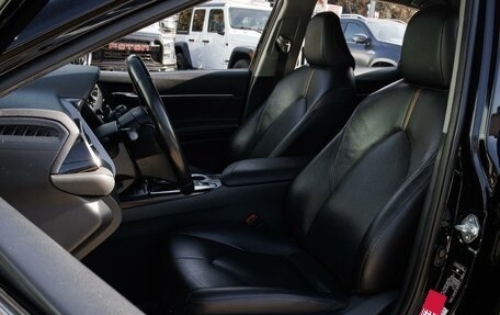 Toyota Camry, 2018 год, 2 899 000 рублей, 10 фотография