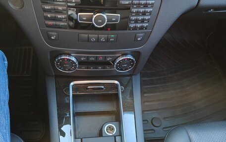 Mercedes-Benz GLK-Класс, 2015 год, 2 050 000 рублей, 35 фотография