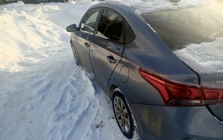 Hyundai Solaris II рестайлинг, 2019 год, 1 200 000 рублей, 7 фотография