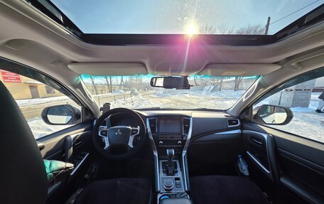 Mitsubishi Montero Sport, 2023 год, 5 100 000 рублей, 8 фотография