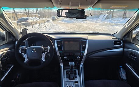 Mitsubishi Montero Sport, 2023 год, 5 100 000 рублей, 7 фотография