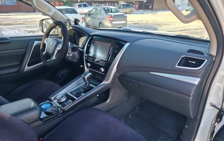 Mitsubishi Montero Sport, 2023 год, 5 100 000 рублей, 11 фотография