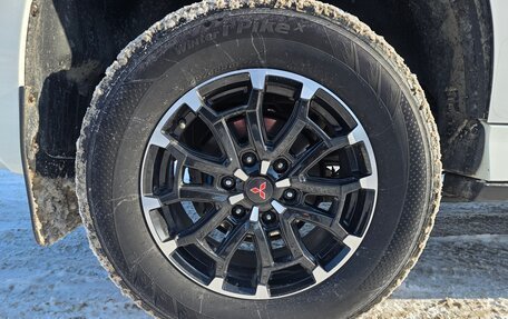 Mitsubishi Montero Sport, 2023 год, 5 100 000 рублей, 28 фотография